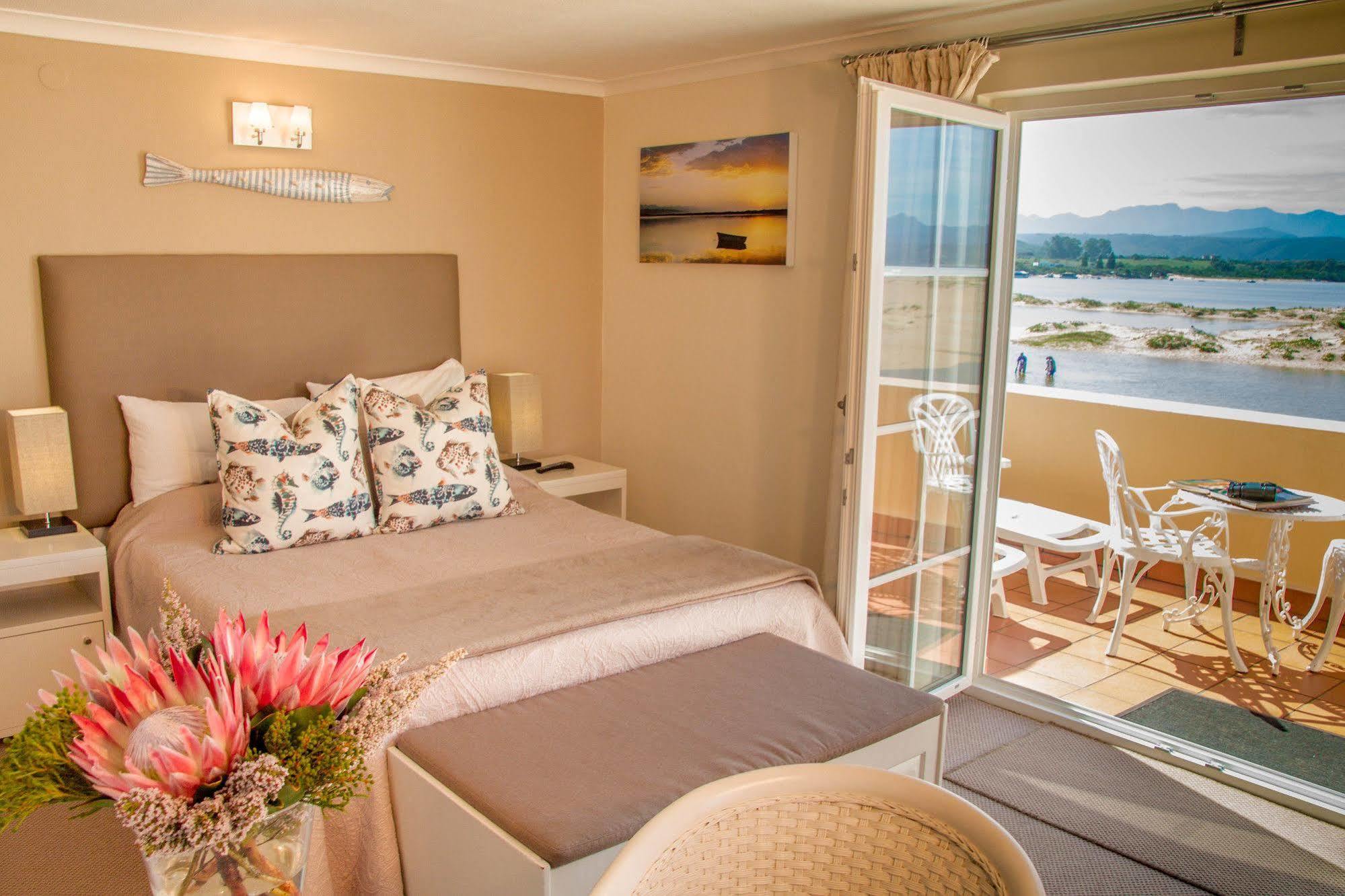 Milkwood Manor On Sea Bed & Breakfast Плетенбърг Бей Екстериор снимка